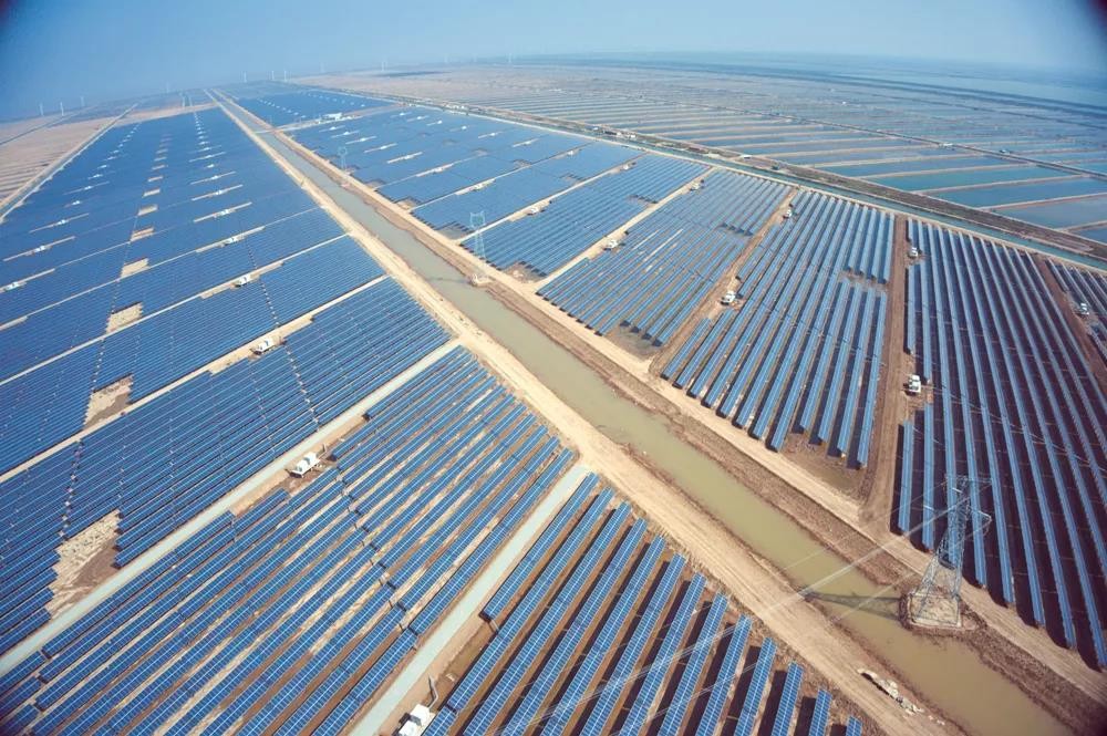 Surprise Ahead! www.taiyangcheng.comtaiyangcheng.com Received the First CCER Pledge Loan with Future Earnings in China